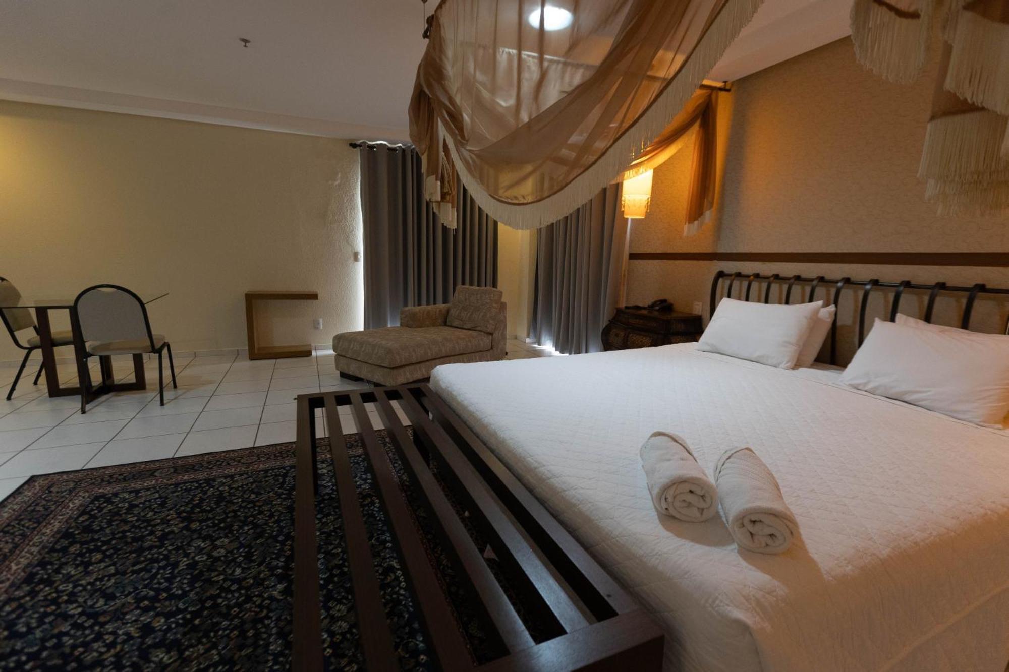 Hits Pantanal Hotel Aeroporto Варзеа-Ґранді Екстер'єр фото