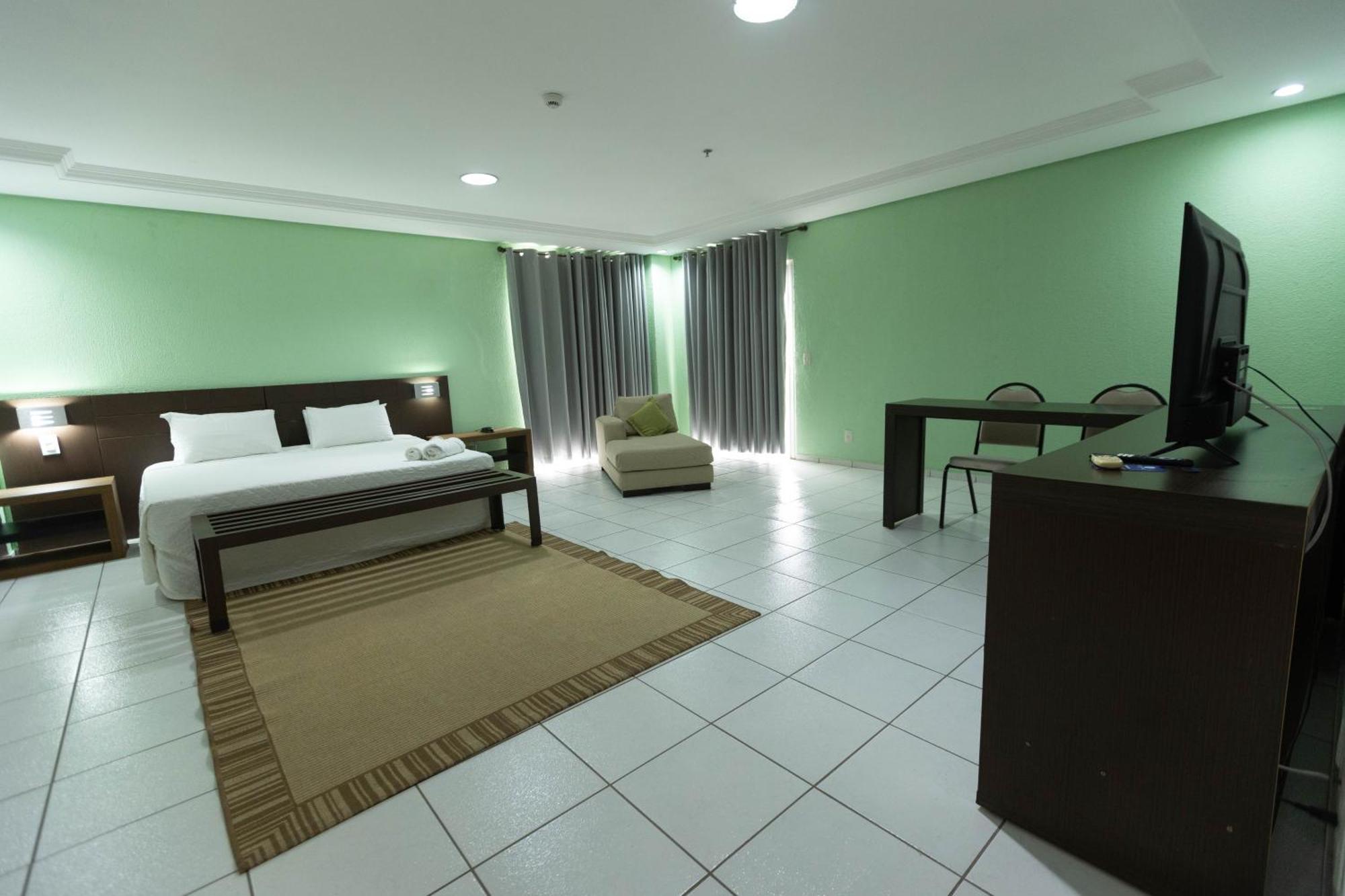 Hits Pantanal Hotel Aeroporto Варзеа-Ґранді Екстер'єр фото