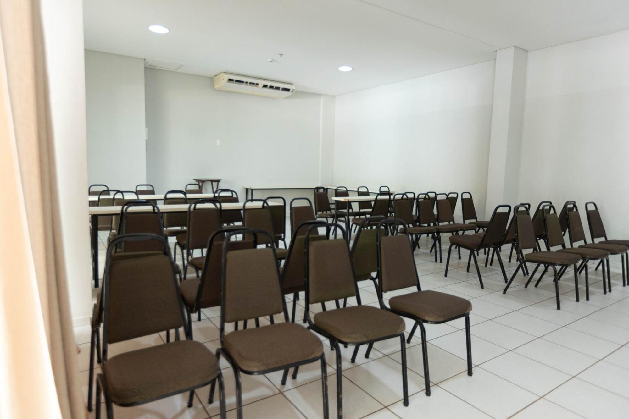Hits Pantanal Hotel Aeroporto Варзеа-Ґранді Екстер'єр фото