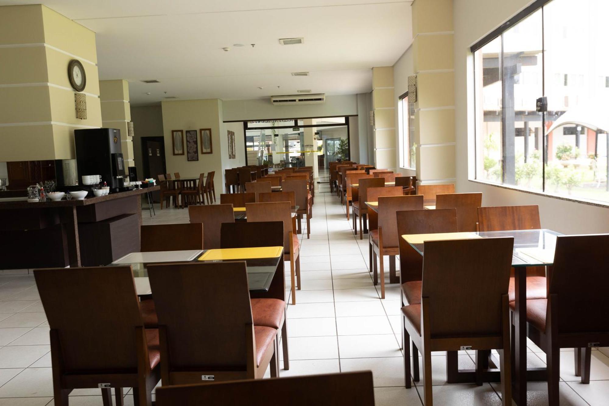 Hits Pantanal Hotel Aeroporto Варзеа-Ґранді Екстер'єр фото
