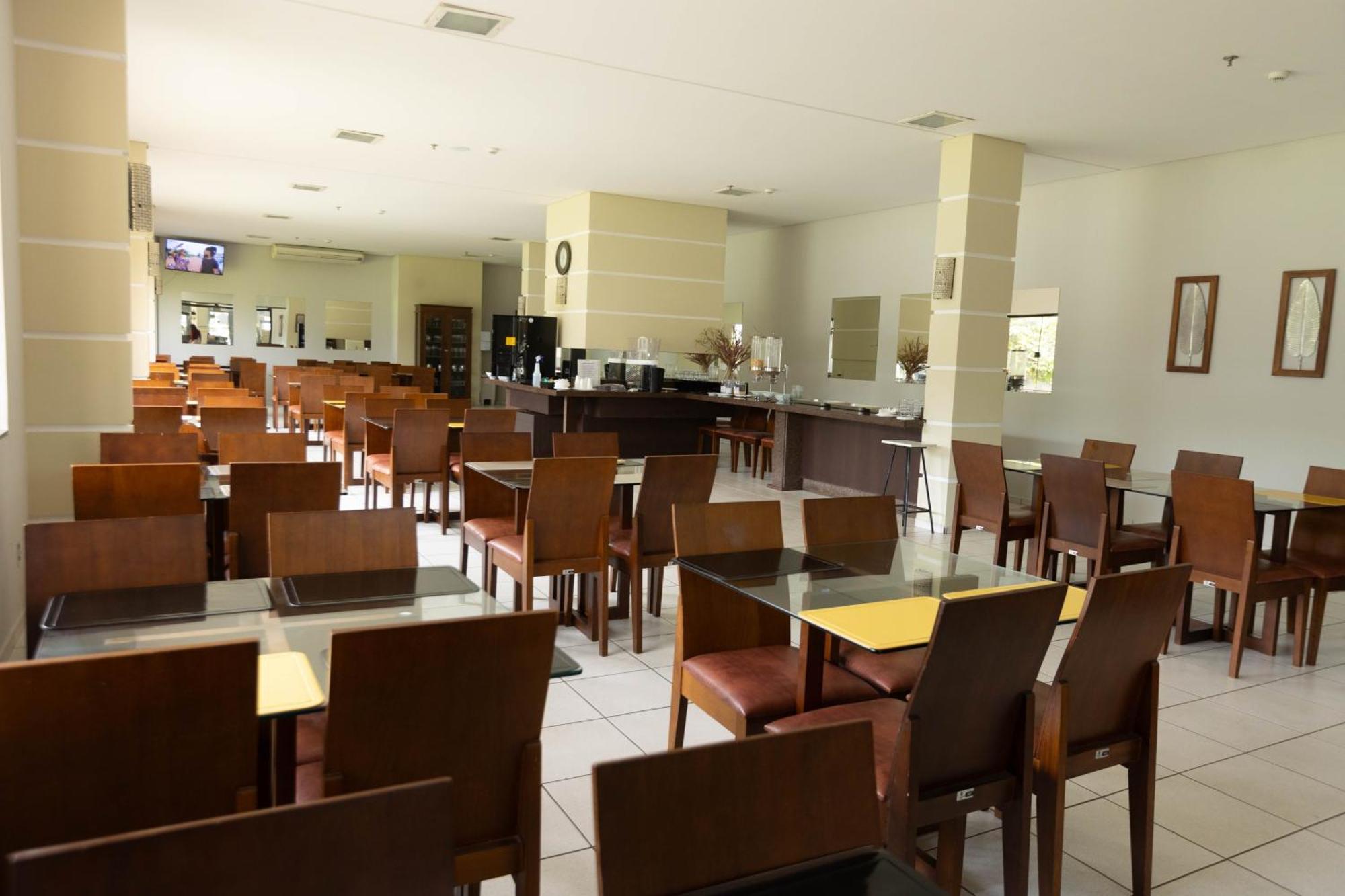 Hits Pantanal Hotel Aeroporto Варзеа-Ґранді Екстер'єр фото